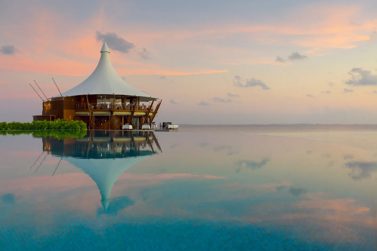 바로스 몰디브 Overwater Infinity Pool